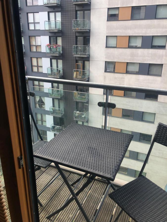 Lovely Serviced Apartment 2Min 2 City Center Манчестър Екстериор снимка